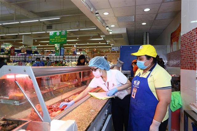 Saigon Co.op thực hiện tốt công tác kiểm soát chất lượng hàng hóa- Ảnh 3. Saigon Co.op thực hiện tốt công tác kiểm soát chất lượng hàng hóa- Ảnh 3.