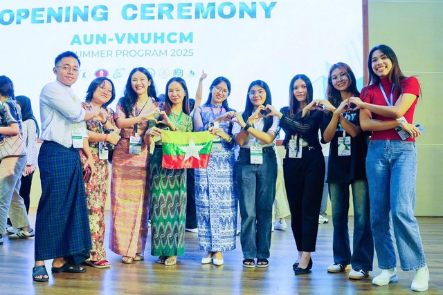76 Sinh Viên ASEAN tham gia trại hè AUN – VNUHCM Summer Program 2025: Khởi động hành trình kết nối vì môi trường bền vững- Ảnh 3. 76 Sinh Viên ASEAN tham gia trại hè AUN – VNUHCM Summer Program 2025: Khởi động hành trình kết nối vì môi trường bền vững- Ảnh 3.
