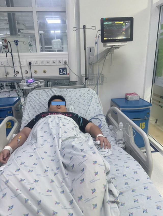 Qua gần 7 ngày điều trị, trẻ bình phục dần, cai được máy thở, tỉnh táo, chức năng gan thận trở về bình thường Qua gần 7 ngày điều trị, trẻ bình phục dần, cai được máy thở, tỉnh táo, chức năng gan thận trở về bình thường