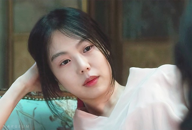 Nữ diễn viên ngoài đời là "tiểu tam" bị ghét bậc nhất, lên phim là tiểu thư kinh điển, đẹp ma mị khó ai sánh bằng- Ảnh 11.