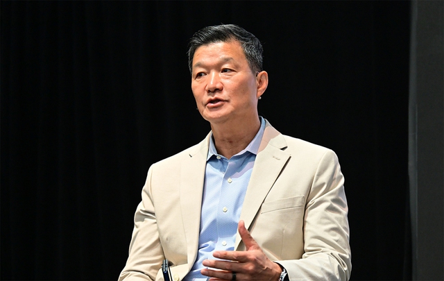 Sếp Samsung: "AI có thể không chẩn đoán bệnh, nhưng lại quyết định người bệnh có nghe lời bác sĩ hay không"- Ảnh 1. Sếp Samsung: "AI có thể không chẩn đoán bệnh, nhưng lại quyết định người bệnh có nghe lời bác sĩ hay không"- Ảnh 1.