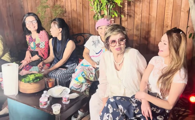Mẹ Bằng Kiều đến nhà một danh hài rồi nói: "Chẳng ai đói khát gì mà phải đến để tìm ăn"- Ảnh 1.