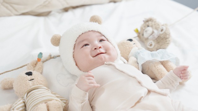 Khoe ảnh con trai mới 5 tháng tuổi, Hồ Quang Hiếu khiến dân tình phát sốt vì nụ cười Khoe ảnh con trai mới 5 tháng tuổi, Hồ Quang Hiếu khiến dân tình phát sốt vì nụ cười