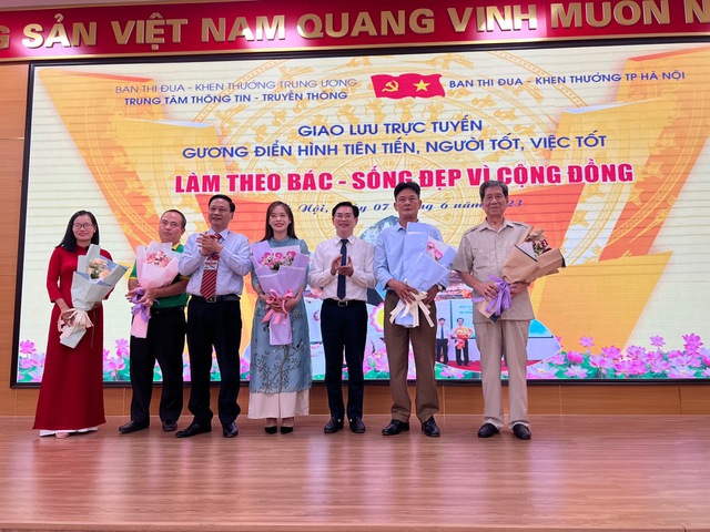 Một số vấn đề đặt ra đối với công tác thi đua, khen thưởng trong cơ quan Nhà nước giai đoạn hiện nay
- Ảnh 6.