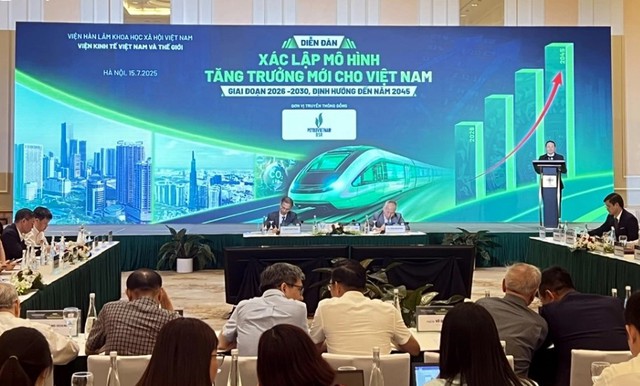 Toàn cảnh Diễn đàn.