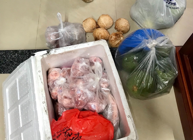 Tôi hoang mang tột độ khi nhận thùng đồ ăn mẹ chồng gửi, may mà quyết đoán mới cứu được bà- Ảnh 1.