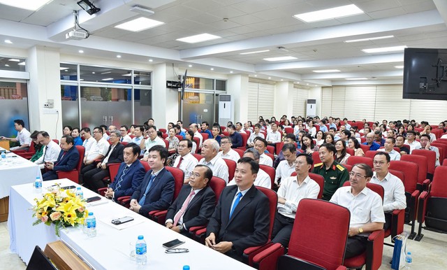 Trường Đại học Khoa học Tự nhiên công bố tân Phó Hiệu trưởng – GS.TS Nguyễn Trung Nhân- Ảnh 3.