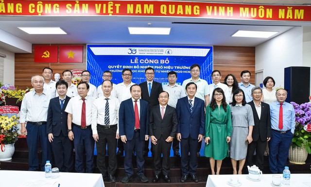 Trường Đại học Khoa học Tự nhiên công bố tân Phó Hiệu trưởng – GS.TS Nguyễn Trung Nhân- Ảnh 4.