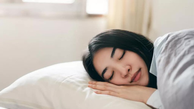 Cuối tuần mà cứ ngủ kiểu này thì chẳng mấy mà đường ruột của bạn bị tàn phá nghiêm trọng- Ảnh 4. Cuối tuần mà cứ ngủ kiểu này thì chẳng mấy mà đường ruột của bạn bị tàn phá nghiêm trọng- Ảnh 4.