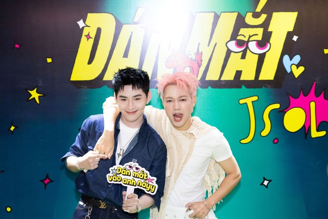 JSOL tán tỉnh Lâm Thanh Mỹ, "thả thính" tung trời cùng dàn "Anh trai say hi" trong MV mới
- Ảnh 6. JSOL tán tỉnh Lâm Thhi88. com Mỹ, "thả thính" tung trời cùng dàn "Anh trai say hi" trong MV mới
- Ảnh 6.
