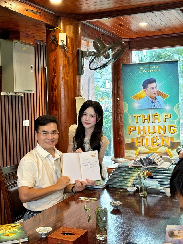 Giá trị tri thức từ tác phẩm ‘Tháp Phụng Hiến’- Ảnh 1. Giá trị tri thức từ tác phẩm ‘Tháp Phụng Hiến’- Ảnh 1.