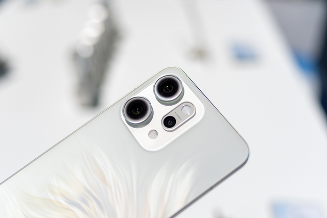 OPPO Reno14 Series ra mắt: Thiết kế "đuôi cá" độc đáo, nhiều tính năng AI ấn tượng, bạn thân của Sơn Tùng M-TP- Ảnh 7.