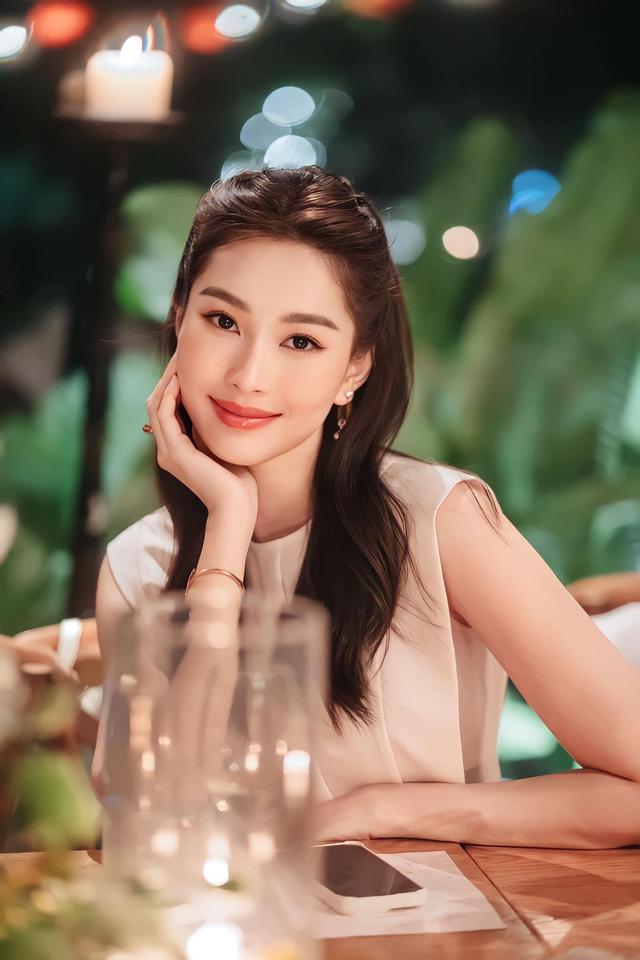Người đẹp Vbiz l&agrave;m d&acirc;u gia tộc thuộc "tầng lớp tinh hoa" của giới thượng lưu S&agrave;i G&ograve;n: "Phi&ecirc;n bản đời thật" của phu nh&acirc;n h&agrave;o m&ocirc;n trong tiểu thuyết - Ảnh 4.