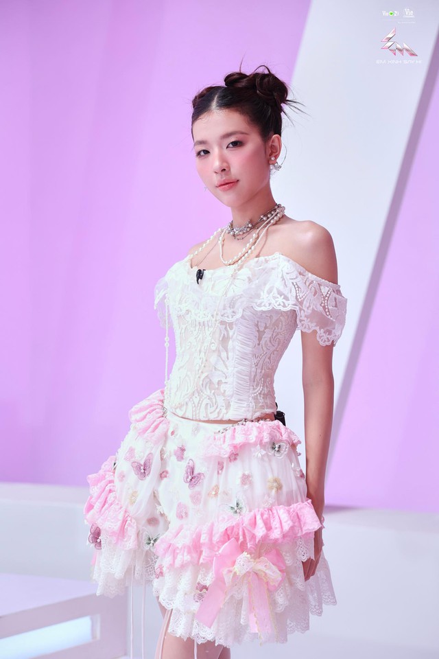 Cứ thử đẻ một lần cho biết mùi đời thì chắc là em xinh Lamoon sẽ không còn có sở thích "đau đẻ" và "bị hành" khi mang thai nữa đâu!- Ảnh 1.