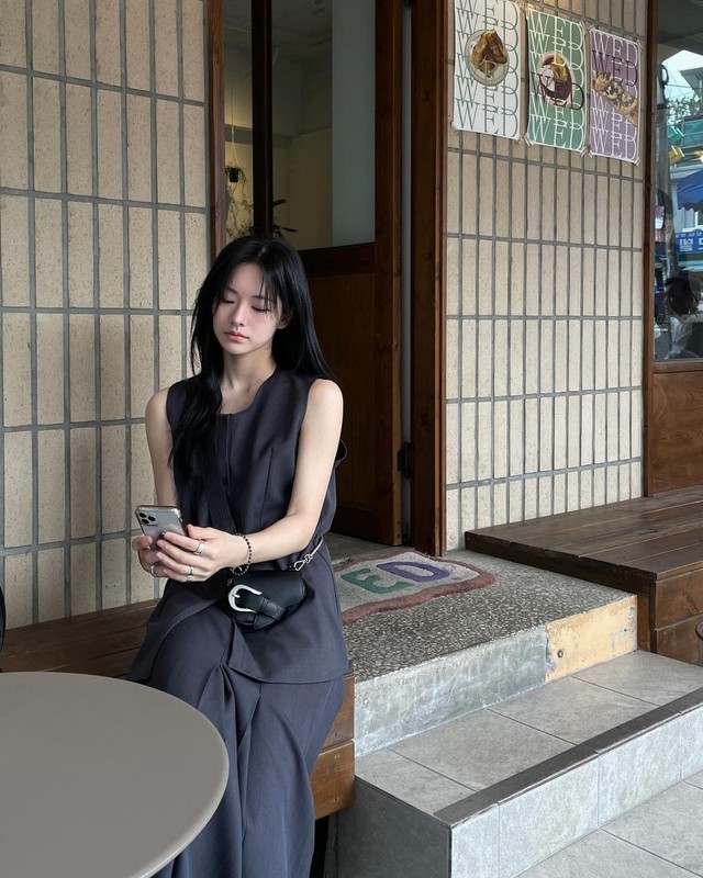 Khổ t&acirc;m v&igrave; chồng kh&ocirc;ng cho cầm tiền lương- Ảnh 1.