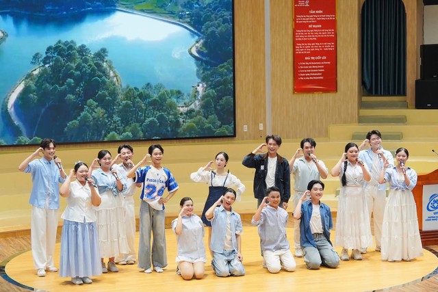 Lễ bế mạc Trại hè AUN-VNUHCM Summer Program 2025: Kết nối tri thức, truc tiep bong da vtv6 tỏa hành động vì phát triển bền vững- Ảnh 5.
