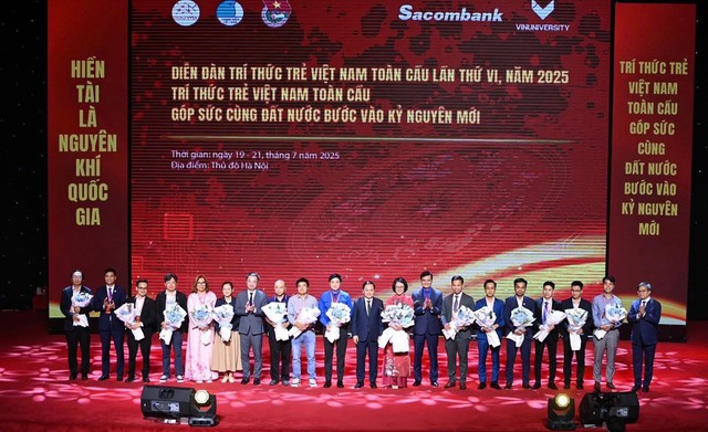 Tập hợp trí tuệ Việt, kết nối nguồn lực hiện tại để phát triển đất nước trong tương lai- Ảnh 1. Tập hợp trí tuệ Việt, kết nối nguồn lực hiện tại để phát triển đất nước trong tương lai- Ảnh 1.