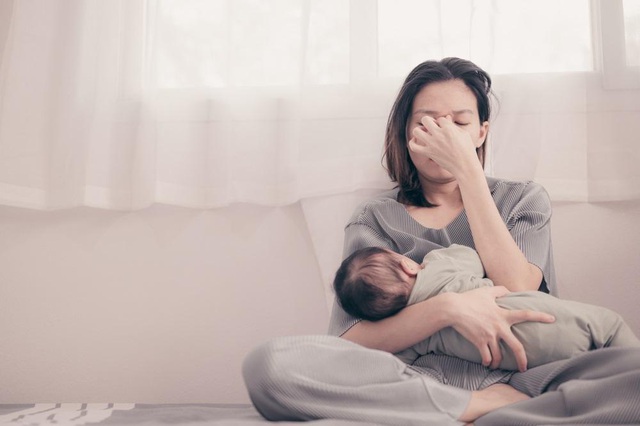 Cứ thử đẻ một lần cho biết mùi đời thì chắc là em xinh Lamoon sẽ không còn có sở thích "đau đẻ" và "bị hành" khi mang thai nữa đâu!- Ảnh 4.