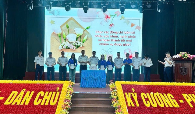 Diễn đàn thanh niên: “Tuổi trẻ Hải đội 211 xung kích, sáng tạo trên nền tảng công nghệ số”- Ảnh 5. Diễn đàn thanh niên: “Tuổi trẻ Hải đội 211 xung kích, sáng tạo trên nền tảng công nghệ số”- Ảnh 5.