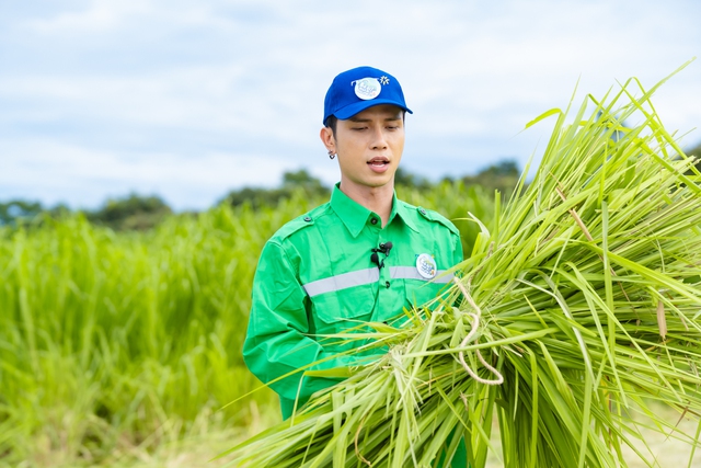 Bố ơi mình đi đâu thế? tập 10: Bị "gài" cắt 100kg cỏ, thu hoạch 20 tấn ngô, Neko Lê đòi cho bò ăn kiêng!- Ảnh 2. Bố ơi mình đi đâu thế? tập 10: Bị "gài" cắt 100kg cỏ, thu hoạch 20 tấn ngô, Neko Lê đòi cho bò ăn kiêng!- Ảnh 2.