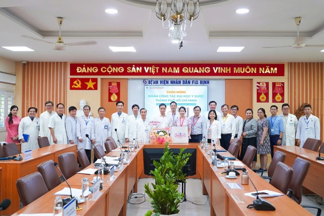 Tăng cường hợp tác viện - trường giữa Bệnh viện Nhân dân Gia Định và Đại học Y Dược Tp.Hồ Chí Minh- Ảnh 4. Tăng cường hợp tác viện - trường giữa Bệnh viện Nhân dân Gia Định và Đại học Y Dược Tp.Hồ Chí Minh- Ảnh 4.