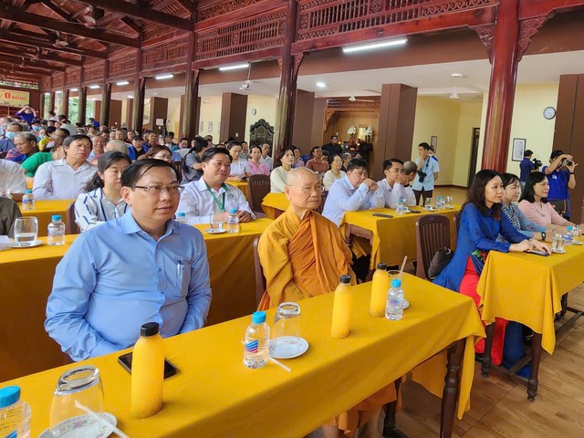 TP. Hồ Chí Minh lan tỏa nghĩa tình nhân kỷ niệm Ngày Thương binh - Liệt sĩ 27/7: Nghĩa cử tri ân lan tỏa từ y tế đến cộng đồng- Ảnh 1. TP. Hồ Chí Minh lan tỏa nghĩa tình nhân kỷ niệm Ngày Thương binh - Liệt sĩ 27/7: Nghĩa cử tri ân lan tỏa từ y tế đến cộng đồng- Ảnh 1.