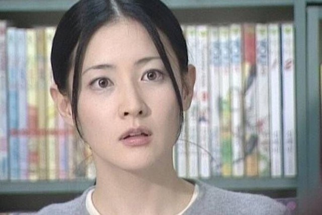 Ngoài phim Nàng Dae Jang Geum, Lee Young Ae còn xinh đẹp rung động lòng người với tạo hình hiện đại, đẳng cấp "quốc bảo nhan sắc" là đây- Ảnh 7.