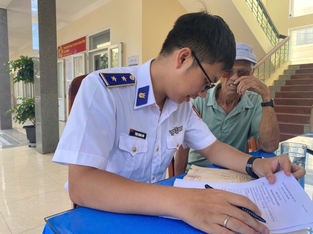 Hải đoàn 21 phối hợp triển khai dịch vụ công trực tuyến
tại xã Tam Hải - góp phần lan tỏa sức trẻ và tinh thần tình nguyện
- Ảnh 3. Hải đoàn 21 phối hợp triển khai dịch vụ công trực tuyến
tại xã Tam Hải - góp phần lan tỏa sức trẻ và tinh thần tình nguyện
- Ảnh 3.