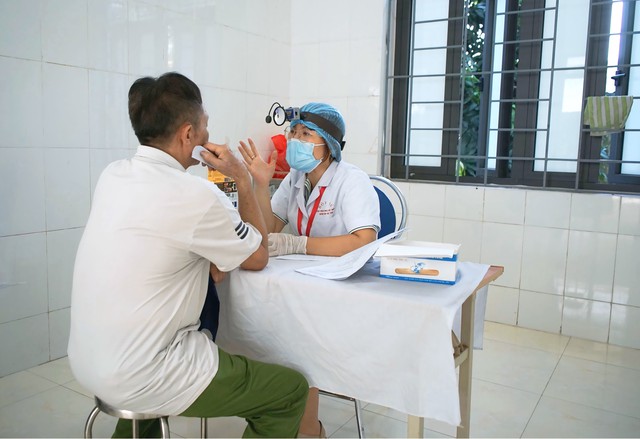 Bệnh viện Tuệ Tĩnh khám, tặng quà cho các đối tượng chính sách nhân dịp 78 năm Ngày Thương binh - Liệt sỹ (27/7/1947-27/7/2025)- Ảnh 19. Bệnh viện Tuệ Tĩnh khám, tặng quà cho các đối tượng chính sách nhân dịp 78 năm Ngày Thương binh - Liệt sỹ (27/7/1947-27/7/2025)- Ảnh 19.