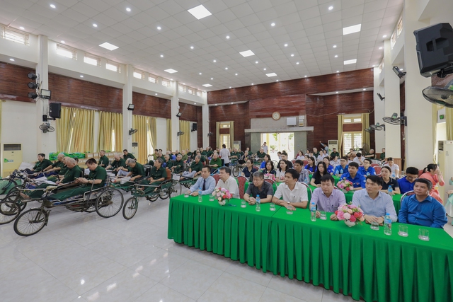 Chuyến thăm hỏi, tri ân các bác thương bệnh binh tại Trung tâm điều dưỡng Thuận Thành – Bắc Ninh- Ảnh 1. Chuyến thăm hỏi, tri ân các bác thương bệnh binh tại Trung tâm điều dưỡng Thuận Thành – Bắc Ninh- Ảnh 1.