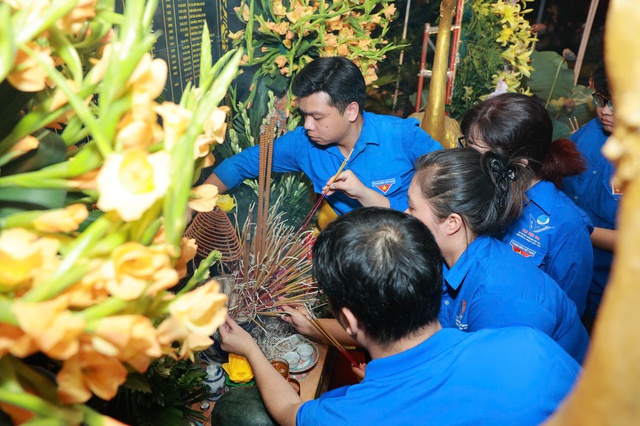 Tuổi trẻ phường Đống Đa với nhiều hoạt động ý nghĩa nhân kỷ niệm 78 năm Ngày Thương binh - Liệt sĩ- Ảnh 1. Tuổi trẻ phường Đống Đa với nhiều hoạt động ý nghĩa nhân kỷ niệm 78 năm Ngày Thương binh - Liệt sĩ- Ảnh 1.