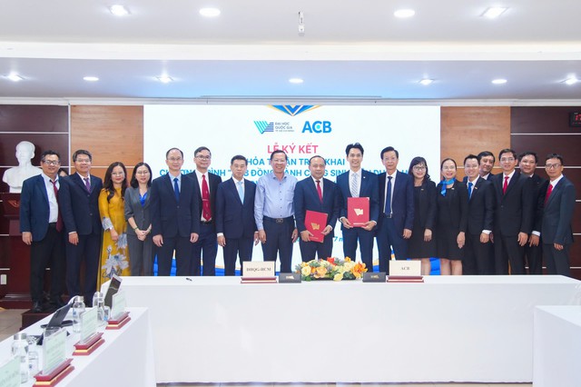 Đại học quốc gia TP. Hồ Chí Minh và ACB ký kết triển khai chương trình tín dụng học phí đột phá: Mở ra mô hình hỗ trợ tài chính toàn diện cho sinh viên- Ảnh 5. Đại học quốc gia TP. Hồ Chí Minh và ACB ký kết triển khai chương trình tín dụng học phí đột phá: Mở ra mô hình hỗ trợ tài chính toàn diện cho sinh viên- Ảnh 5.