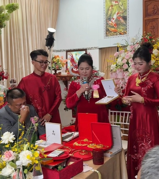2 c&ocirc; d&acirc;u 10x khiến MXH b&ugrave;ng nổ: Hồi m&ocirc;n to&agrave;n tiền với v&agrave;ng, cưới xong "vỡ mộng" v&igrave; to&agrave;n phải... l&agrave;m chủ- Ảnh 3.