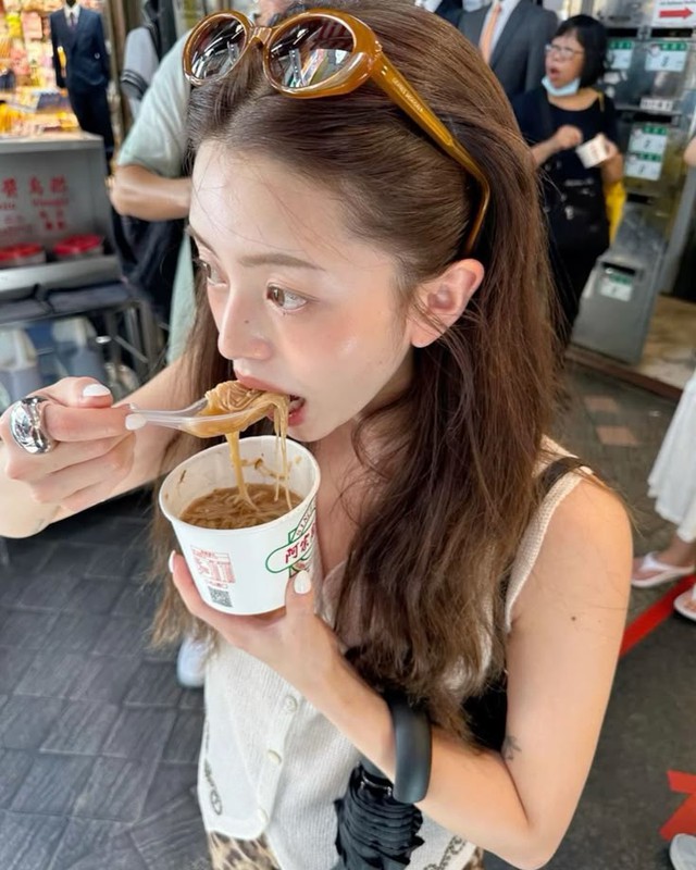 Thứ nước chan vào bát bún hè: Kho collagen của team da đẹp, nhưng phải ăn đúng- Ảnh 1. Thứ nước chan vào bát bún hè: Kho collagen của team da đẹp, nhưng phải ăn đúng- Ảnh 1.