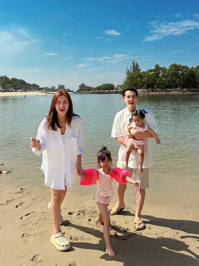 Người đẹp Vbiz làm dâu hào môn của "đế chế nhựa" lớn nhất nhì Sài Gòn: Tự thân xây sự nghiệp, làm mẹ 2 con vẫn không ngừng tỏa sáng- Ảnh 6.