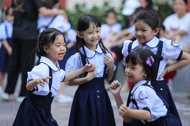 Tăng cường công tác phòng, chống bệnh sốt xuất huyết và dịch bệnh mùa hè trong ngành giáo dục- Ảnh 2.