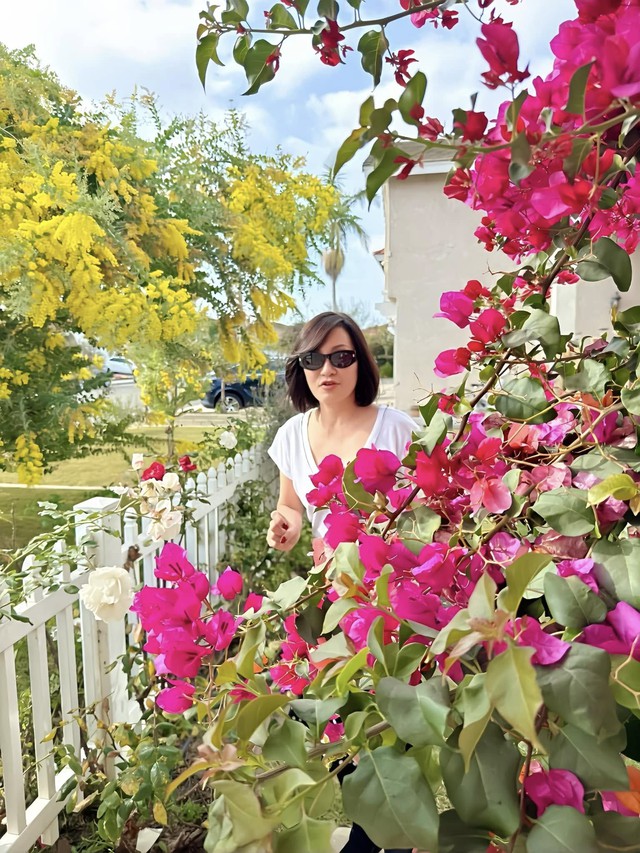 Nhan sắc trẻ đẹp, cuộc sống thăng hoa của nữ nghệ sĩ đình đám quyết ly hôn chồng ở tuổi U60- Ảnh 4.