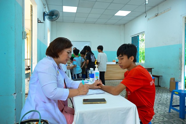 Chăm sóc dinh dưỡng cho trẻ mồ côi: Lan tỏa yêu thương từ hành đồng thiết thực- Ảnh 3.