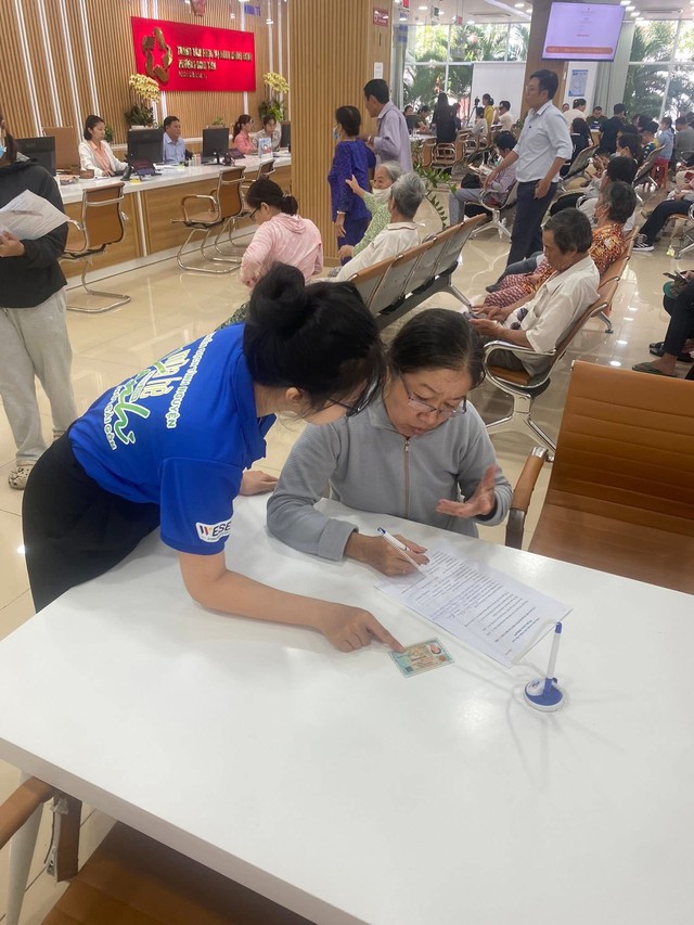 Thanh niên Tp. Hồ Chí Minh đồng hành xây dựng chính quyền số – Chuyển đổi số từ cột mốc cơ sở- Ảnh 5. Thanh niên Tp. Hồ Chí Minh đồng hành xây dựng chính quyền số – Chuyển đổi số từ cột mốc cơ sở- Ảnh 5.