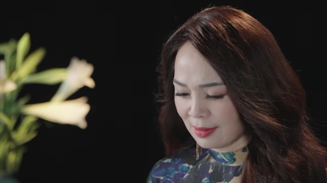 Nữ NSND bật khóc: "Nửa đêm tôi nghe tiếng gõ cửa"- Ảnh 1. Nữ NSND bật khóc: "Nửa đêm tôi nghe tiếng gõ cửa"- Ảnh 1.
