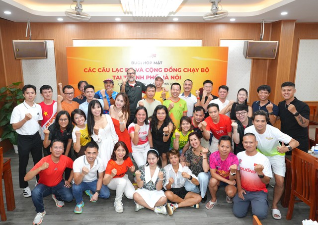 Lan tỏa tinh thần vượt trội qua các hoạt động gặp gỡ cộng đồng chạy bộ tại miền Bắc- Ảnh 1. Lan tỏa tinh thần vượt trội qua các hoạt động gặp gỡ cộng đồng chạy bộ tại miền Bắc- Ảnh 1.
