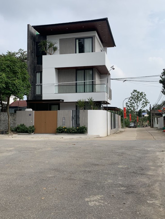 Chị gái rủ góp vốn mở cửa hàng, nửa năm sau tôi đứng trước biệt thự của anh rể mà chân không vững- Ảnh 1.
