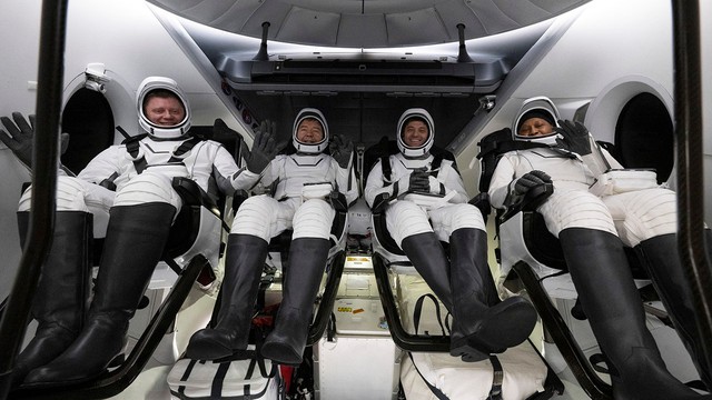 NASA hợp tác cùng Google tạo AI nhằm chăm sóc sức khỏe phi hành gia trong chuyến du hành tới sao Hỏa- Ảnh 3. NASA hợp tác cùng Google tạo AI nhằm chăm sóc sức khỏe phi hành gia trong chuyến du hành tới sao Hỏa- Ảnh 3.