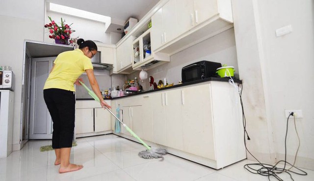 Tranh cãi nảy lửa: 1 mom sống giữa trung tâm Hà Nội đăng tuyển người làm việc 12 tiếng/ngày, vừa chăm bé vừa dọn nhà với mức lương 5-6 triệu- Ảnh 2. Tranh cãi nảy lửa: 1 mom sống giữa trung tâm Hà Nội đăng tuyển người làm việc 12 tiếng/ngày, vừa chăm bé vừa dọn nhà với mức lương 5-6 triệu- Ảnh 2.