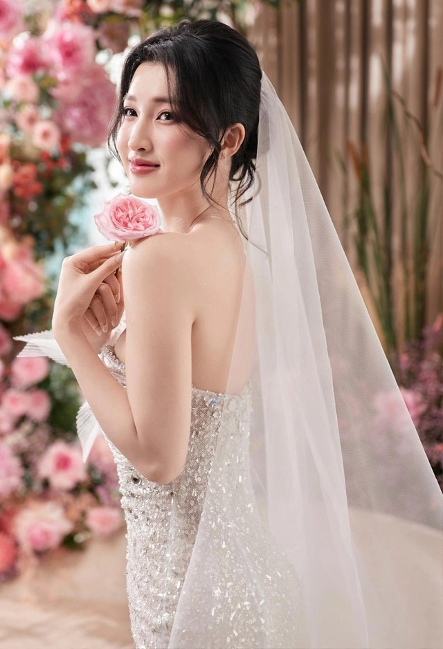 Chuyện gì đang xảy ra với Á hậu Phương Nhi?- Ảnh 6.