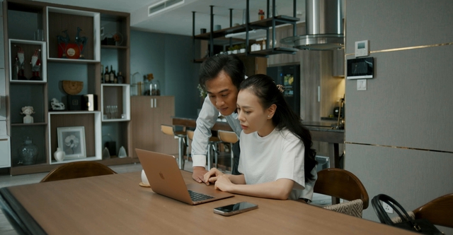 Phim Việt giờ v&agrave;ng c&oacute; d&agrave;n mỹ nh&acirc;n đẹp bất bại l&uacute;c n&agrave;y: Diễn vi&ecirc;n lớn tuổi nhất l&agrave; người sang nhất!- Ảnh 5.