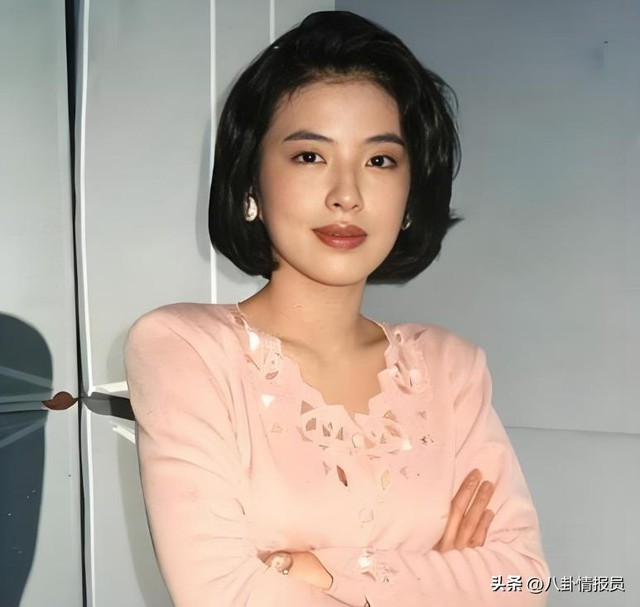 Thiếu phu nhân chịu chơi nhất showbiz: Thay hơn 20 bảo mẫu vì 'không đạt chuẩn', tiêu hết hơn 30 nghìn tỷ trong vòng 4 năm?- Ảnh 4. Thiếu phu nhân chịu chơi nhất showbiz: Thay hơn 20 bảo mẫu vì 'không đạt chuẩn', tiêu hết hơn 30 nghìn tỷ trong vòng 4 năm?- Ảnh 4.