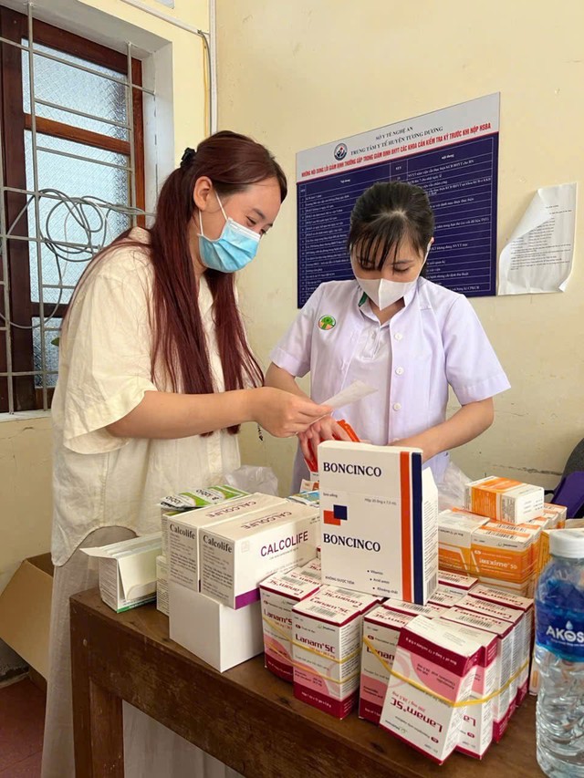 Bão tan, nghĩa tình còn ở lại: Hành trình của đoàn y bác sĩ Tp.Hồ Chí Minh- Ảnh 4. Bão tan, nghĩa tình còn ở lại: Hành trình của đoàn y bác sĩ Tp.Hồ Chí Minh- Ảnh 4.