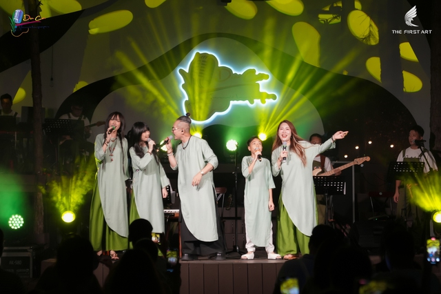 Nữ đại gia bỏ tiền tỷ đi xem show của “huyền thoại” Jimmii Nguyễn ở rừng thông được ví như “Đà Lạt thu nhỏ” của tỉnh Phú Thọ- Ảnh 9.