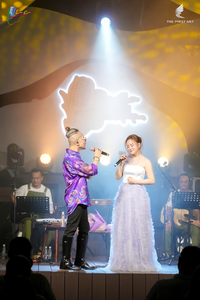 Nữ đại gia bỏ tiền tỷ đi xem show của “huyền thoại” Jimmii Nguyễn ở rừng thông được ví như “Đà Lạt thu nhỏ” của tỉnh Phú Thọ- Ảnh 11.